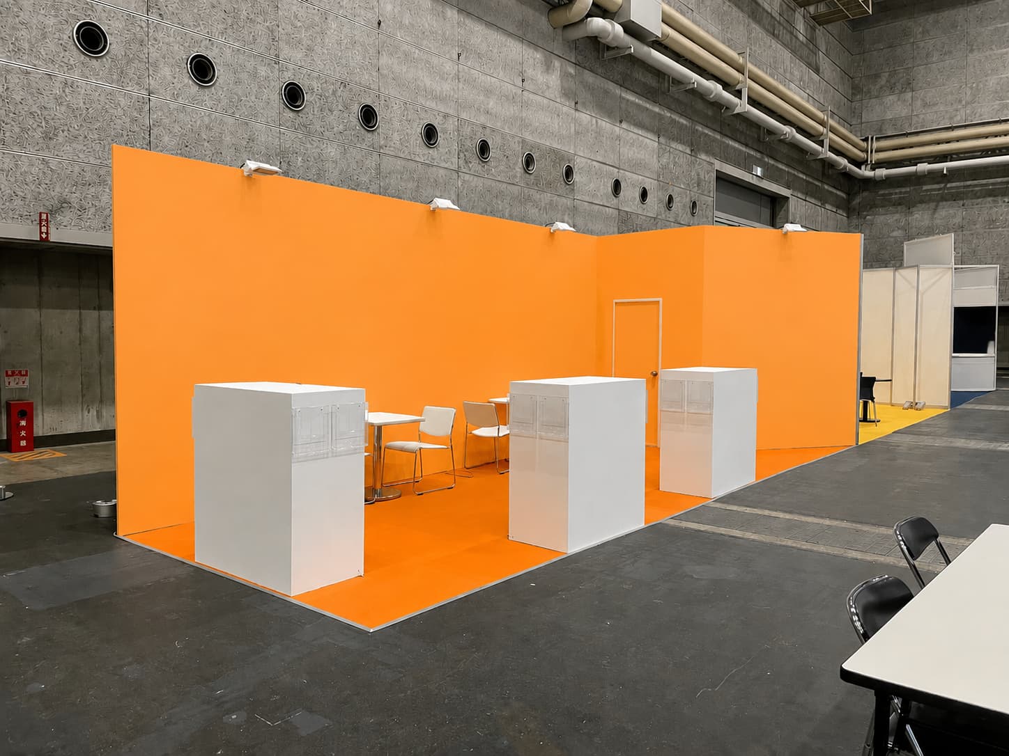 展示会ブースの施工例（オレンジ）