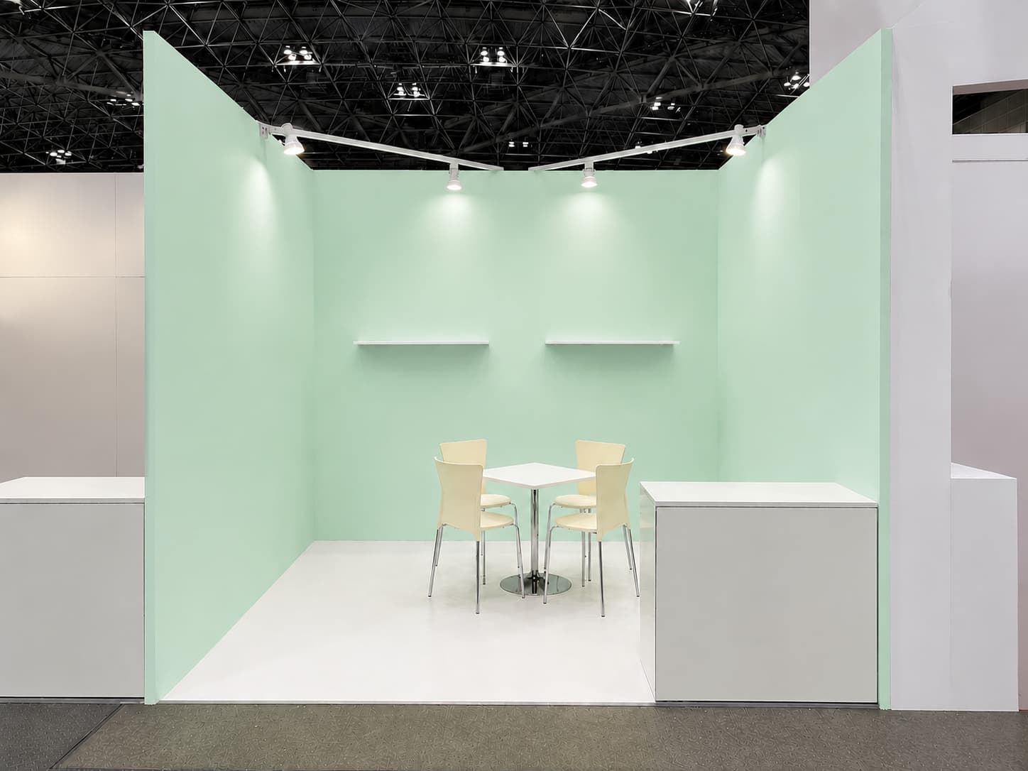 展示会ブースの施工例（ミントグリーン）