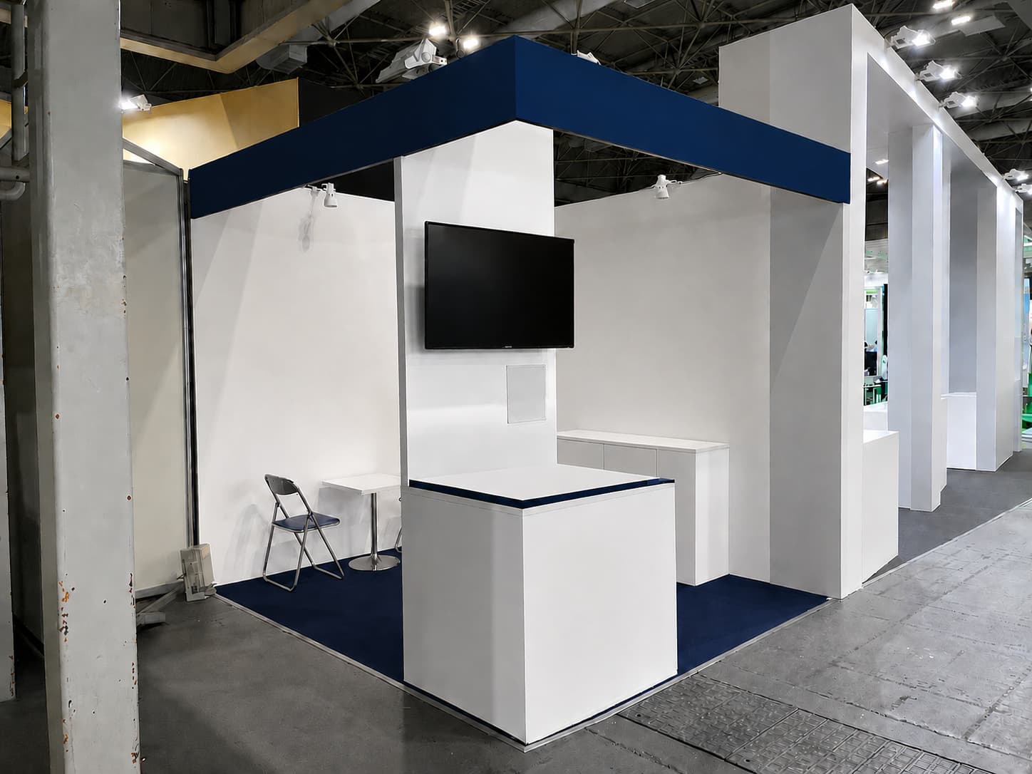 展示会ブースの施工例（ネイビー）
